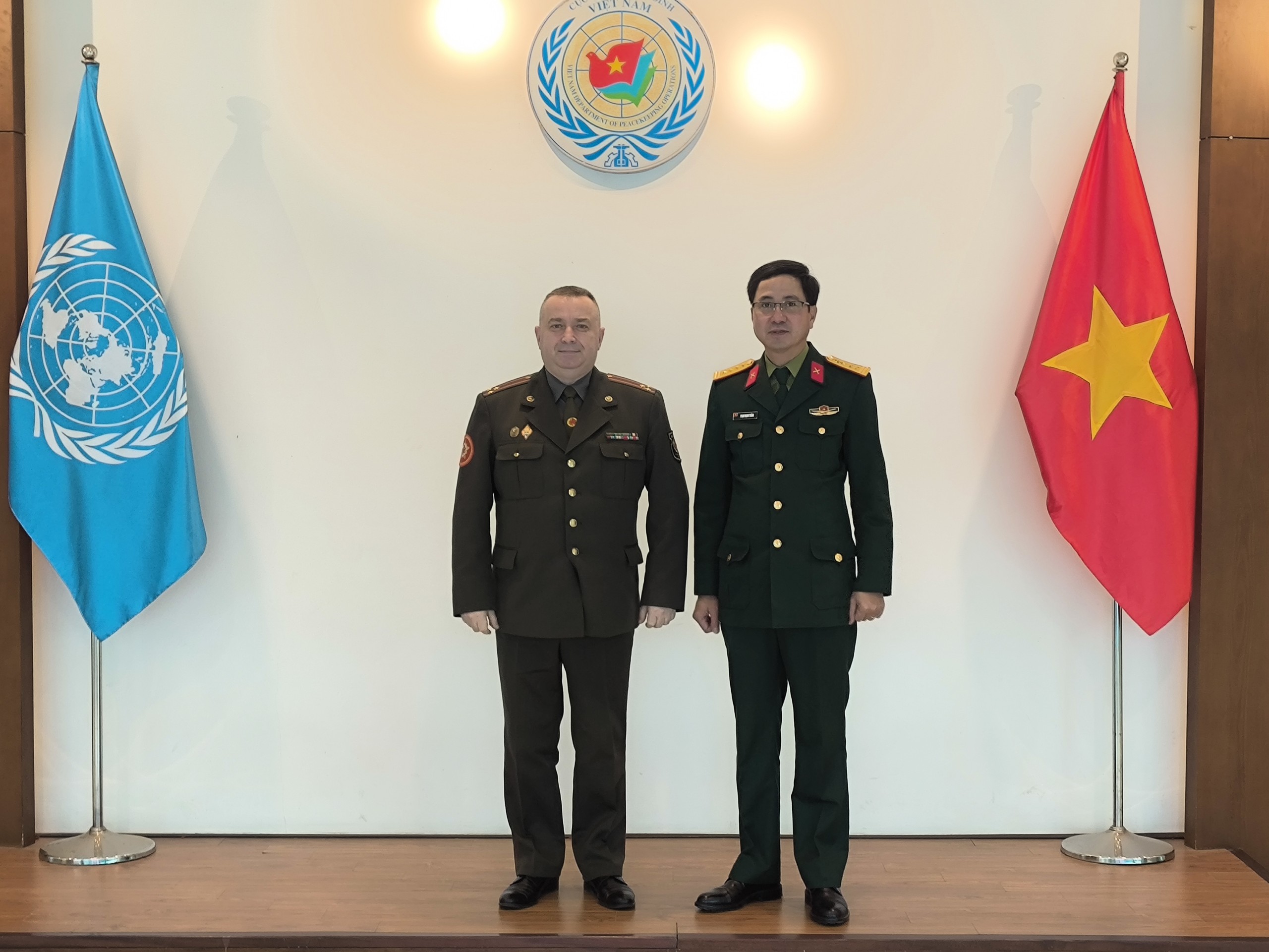 /UploadStore/admin/231220 Doan cong tac BQP Belarus tham C22/002.jpg